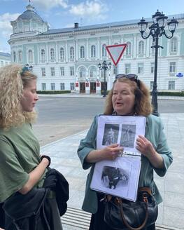 Экскурсия для участников драматургической лаборатории студентов Высшей школы сценических искусств им. К. Райкина