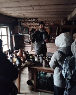 Сотрудники Вышневолоцкого краеведческого музея им. Г. Г. Монаховой в гостях у художника Андрея Павленко 