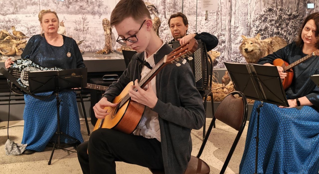 «Рыцарь серебряных струн»: в Удомельском музее отметили юбилей В. В. Андреева