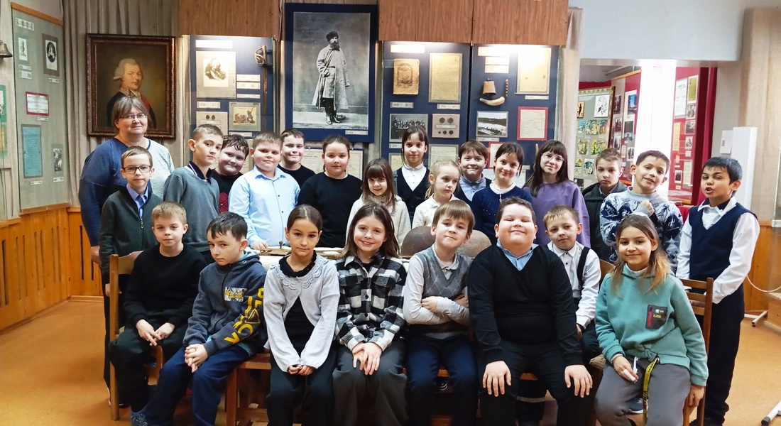 Школьники посетили мероприятие «Есть такая профессия – Родину защищать!» в Зубцовском краеведческом музее Школьники посетили мероприятие «Есть такая профессия – Родину защищать!» в Зубцовском краеведческом музее