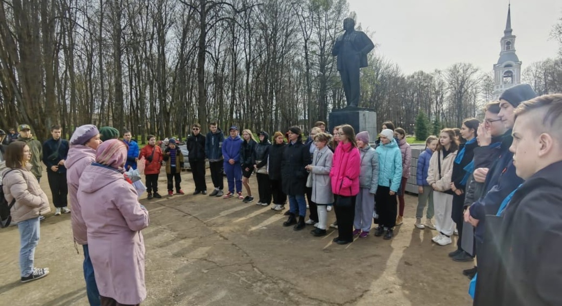 В Осташкове для школьников провели патриотическую игру "Защитники Селигера" 