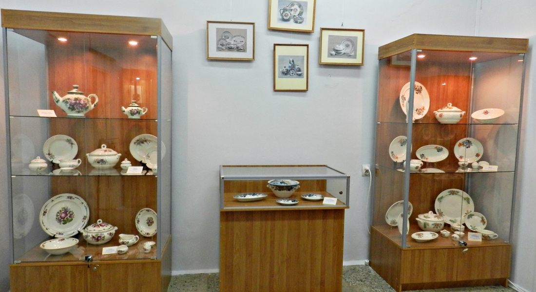 В Конаковском краеведческом музее открылась выставка   "Его сиятельство сервиз"