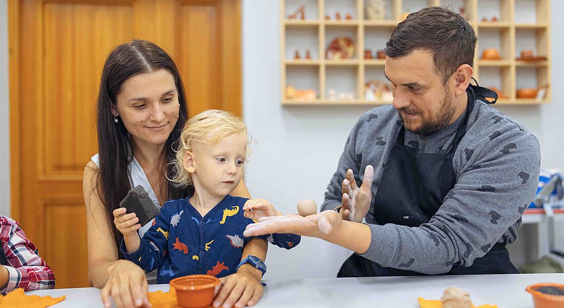 Афиша мероприятий на весенних каникулах для родителей с детьми Афиша мероприятий на весенних каникулах для родителей с детьми