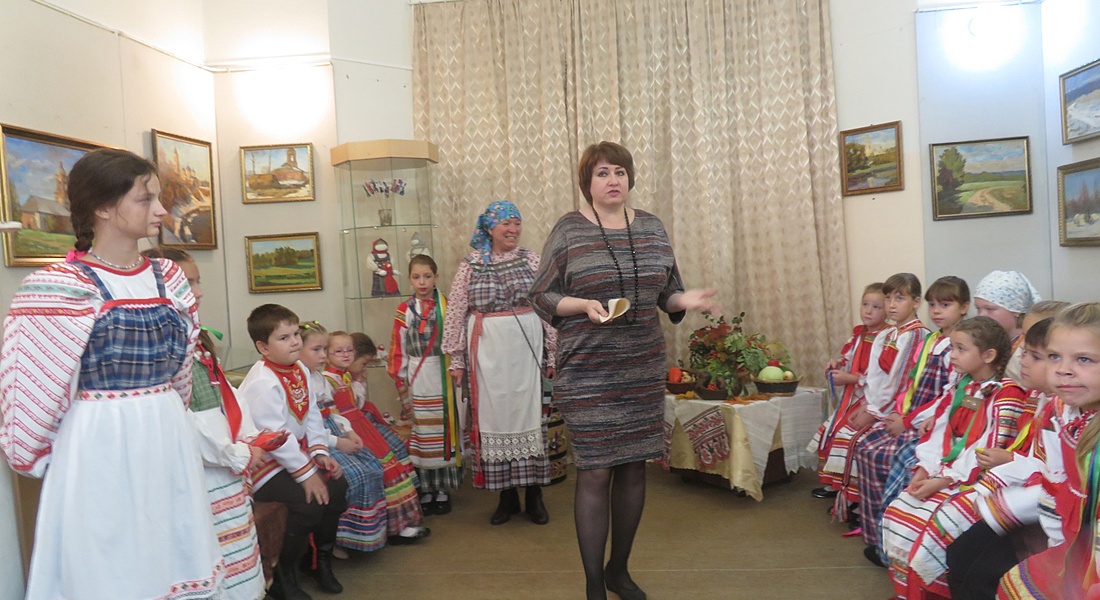 В Кашинском краеведческом музее состоялась программа «Ждём вас в гости в сентябре - Воздвиженье на дворе».