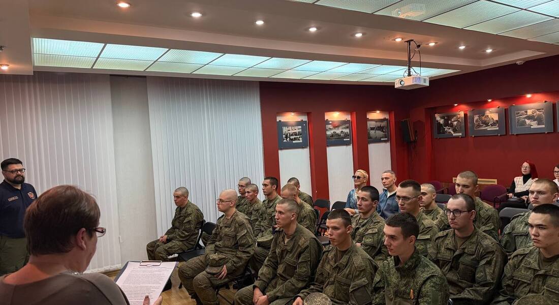 «Герои в белых халатах: военные медики на страже жизни» «Герои в белых халатах: военные медики на страже жизни»