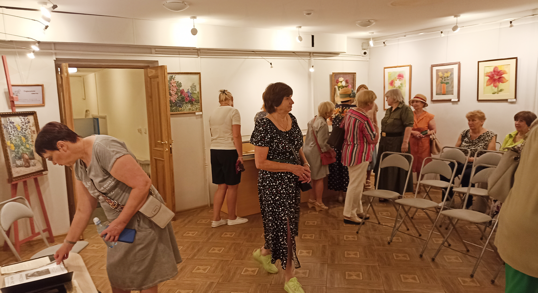 В Ржевском краеведческом музее состоялось мероприятие, посвященное 80-летию первого салюта