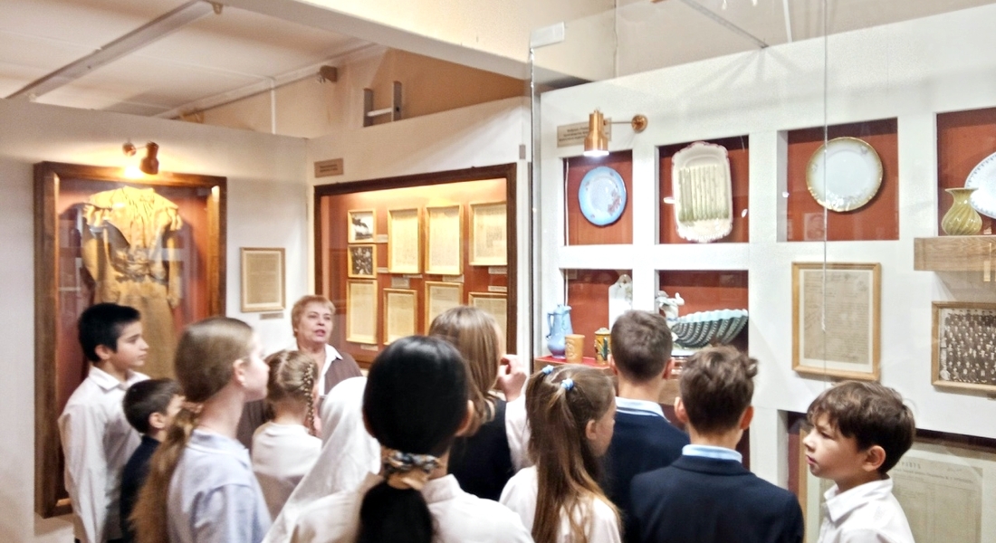 Ученики конаковской гимназии посетили Конаковский краеведческий музей Ученики конаковской гимназии посетили Конаковский краеведческий музей