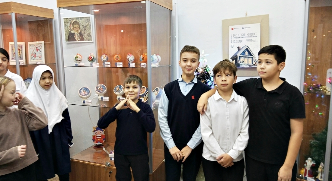 Ученики конаковской гимназии посетили Конаковский краеведческий музей Ученики конаковской гимназии посетили Конаковский краеведческий музей