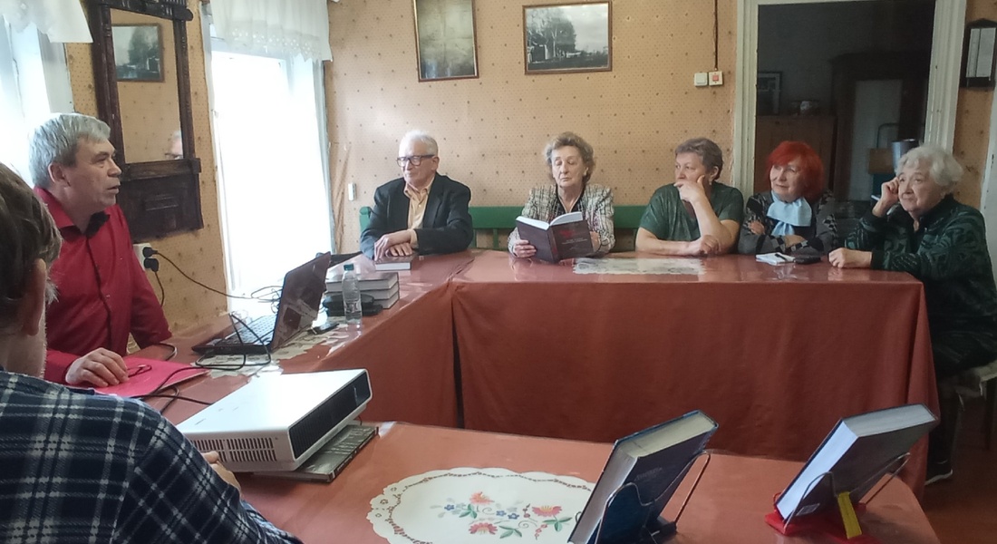 Презентация книги Алексея Крючкова "Душа окаянная" Презентация книги Алексея Крючкова "Душа окаянная"