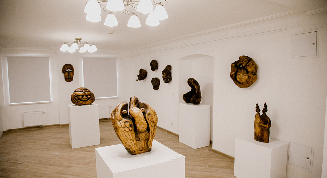 Персональная выставка Вячеслава Почечуева «Древо жизни»