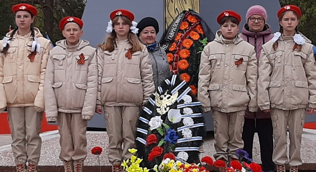 «Памятник у дороги» «Памятник у дороги»