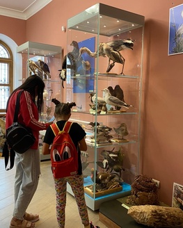 Экскурсия по выставке «Живущие рядом с нами» (0+) Экскурсия по выставке «Живущие рядом с нами» (0+)