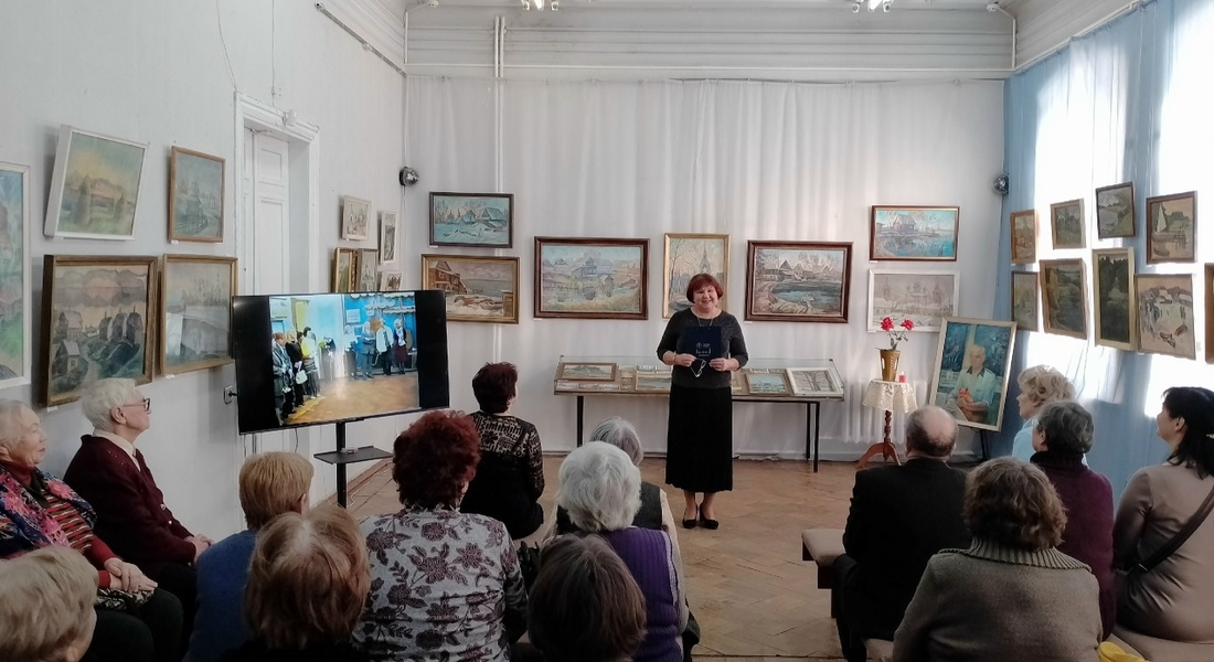 Состоялось открытие художественной выставки «След на холсте»