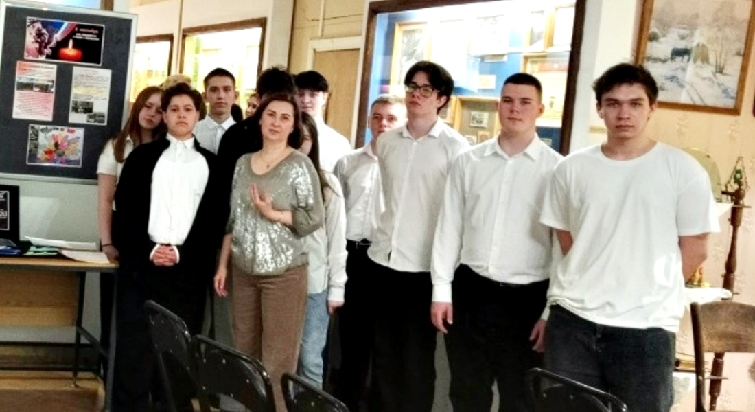 Разговор со студентами о героизме и терроризме в Конаковском краеведческом музее
