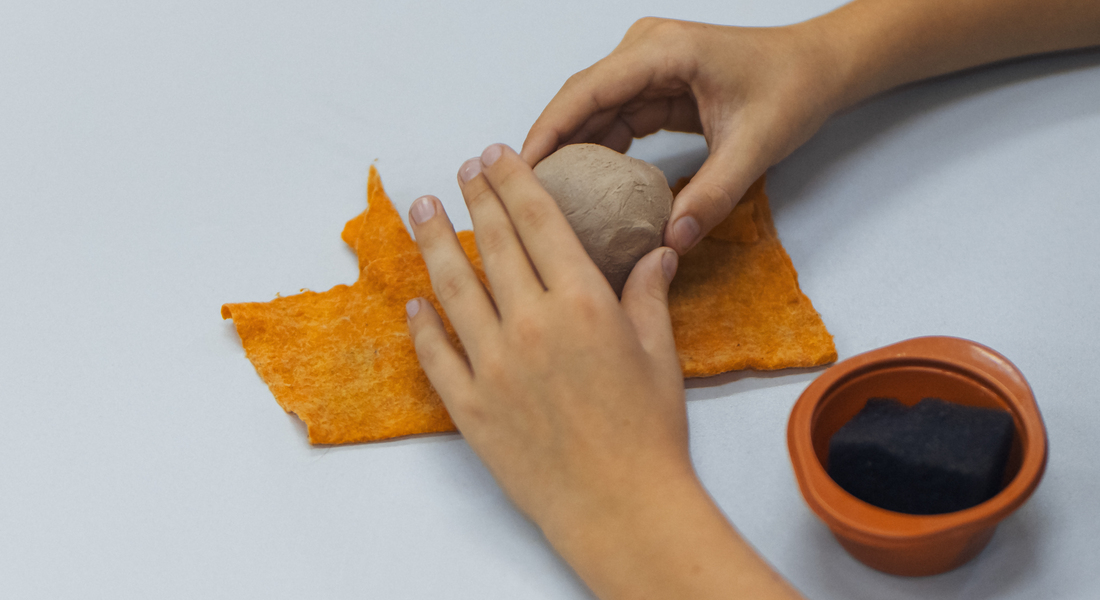 Мастер-класс по изготовлению глиняной игрушки "Тянитолкай"