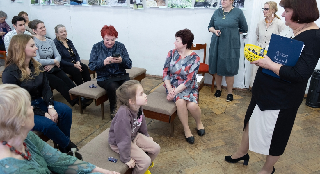 В Осташковском краеведческом музее открылась выставка «Живут на Земле существа неземной красоты»