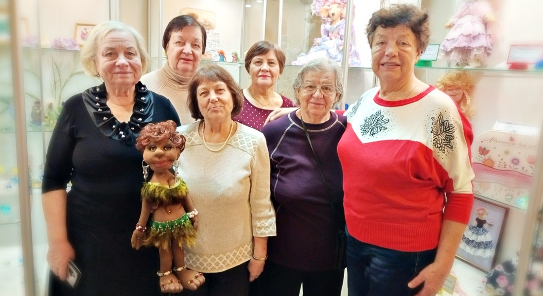 «Кто в куклы не играл, тот радости не знал» «Кто в куклы не играл, тот радости не знал»