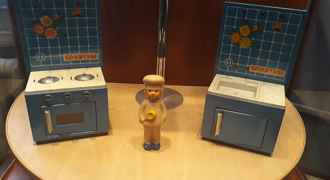 Выставка игрушек советского периода «Другое детство»