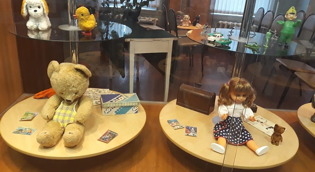 Выставка игрушек советского периода «Другое детство»