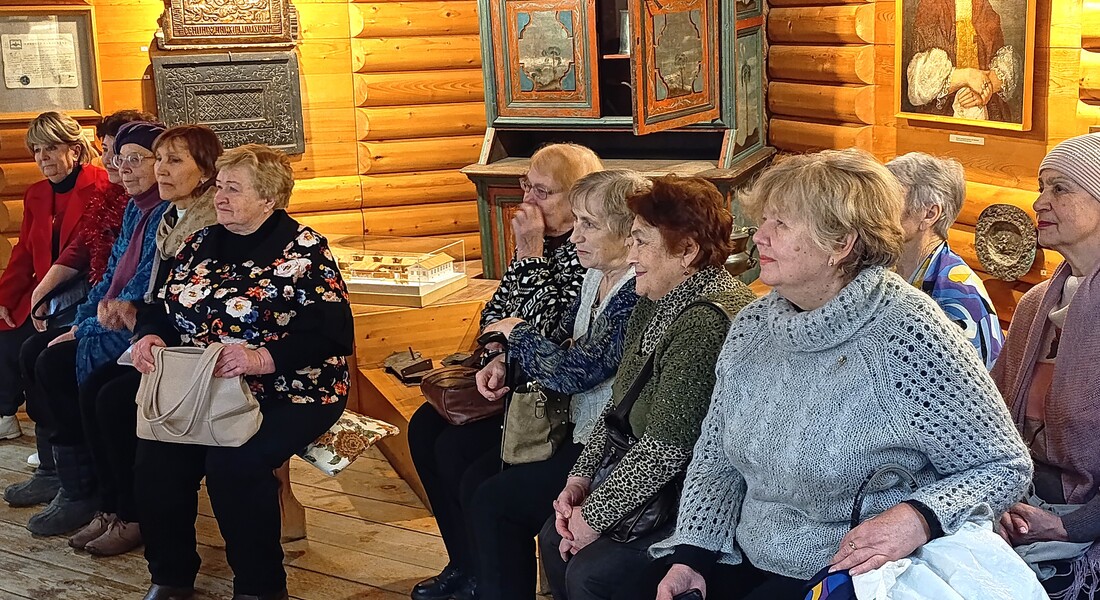 «Дед Мороз и истории детства: в музее состоялась праздничная программа для старшего поколения»