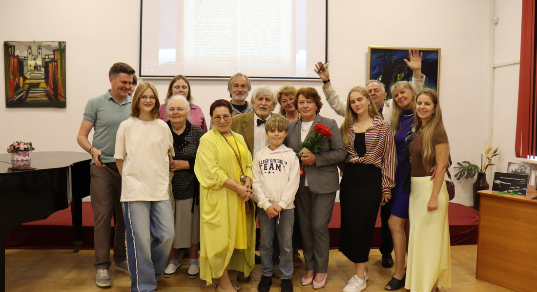 Открылась выставка живописи В.М. Бахарева «Родной город»