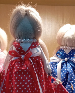 В Зубцове открылась выставка "Народные куклы"