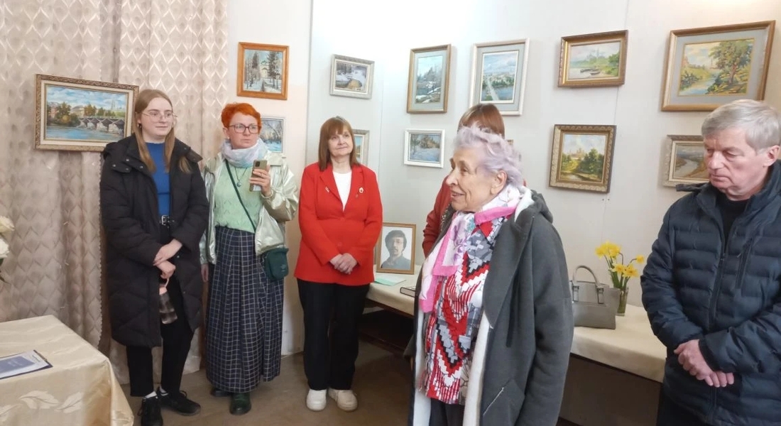 В Кашинском краеведческом музее состоялось открытие выставки живописи Игоря Котлеева «Этих улочек старинных обаяние и власть»