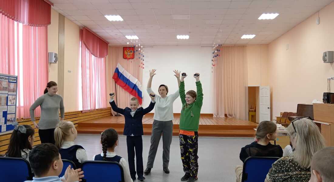 Сотрудники Тверского краеведческого музея проводят выездные занятия «От стрелы до ракеты» Сотрудники Тверского краеведческого музея проводят выездные занятия «От стрелы до ракеты»