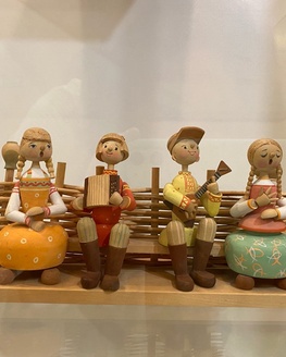 Выставка «В гостях у тверской деревянной игрушки»