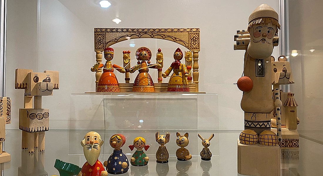 Выставка «В гостях у тверской деревянной игрушки»