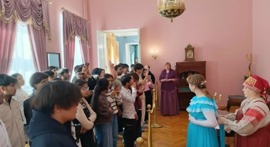 Иностранные студенты посетили Музей А. С. Пушкина в Берново