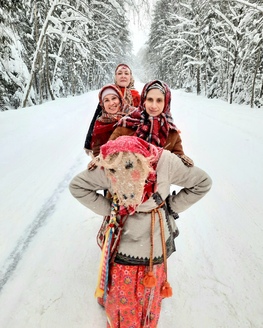 Мастер-класс по женскому фольклорному пению из курса «Мир фольклора» Мастер-класс по женскому фольклорному пению из курса «Мир фольклора»