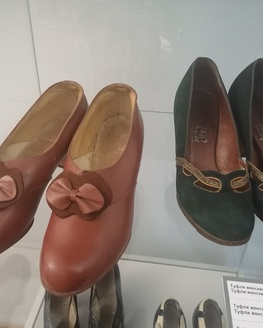 Выставка «Туфельки, сапожки для прекрасной ножки»
