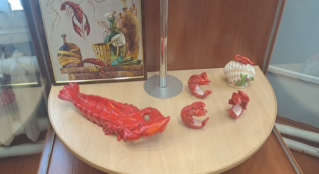 Выставка «Раки в искусстве: сувенирная коллекция»