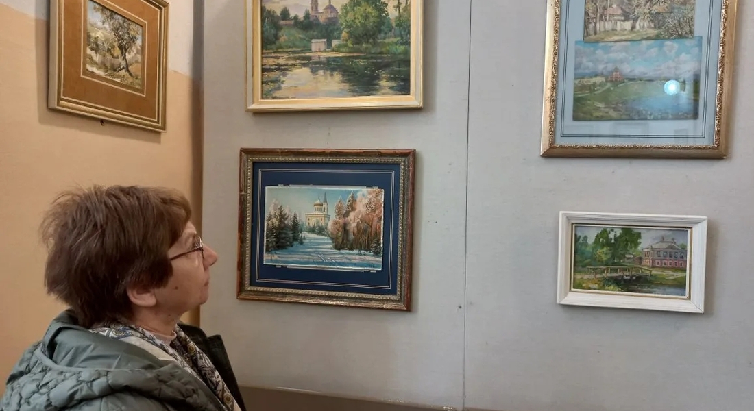 В Кашинском краеведческом музее состоялось открытие выставки живописи Игоря Котлеева «Этих улочек старинных обаяние и власть»