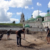 СМИ о нас: «В Тверской области раскопали мостовую XVIII века»