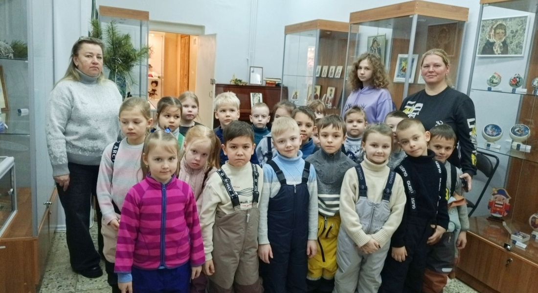 «Когда кукла — не просто игрушка». Воспитанники детских садов в Конаковском краеведческом музее