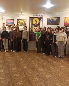 Ржевские школьники на выставке «Зов о мире и культуре»