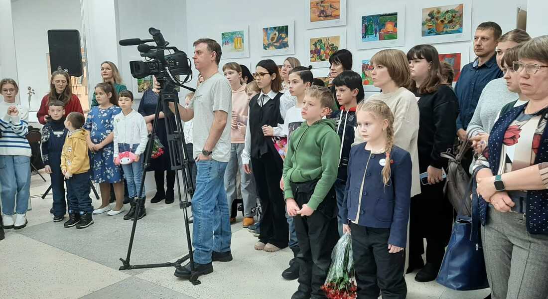 Открылась выставка детского рисунка студии изобразительного искусства "Акварелька"