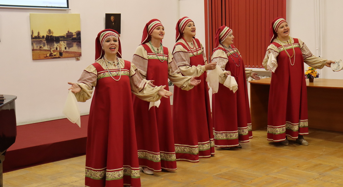 Программа «Единством славен мир искусства» проведена в в рамках акции «Ночи искусств» в Вышневолоцком краеведческом музее им. Г.Г. Монаховой