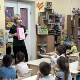 Сотрудник Музея тверского быта побывал с лекциями в детском саду и школе 