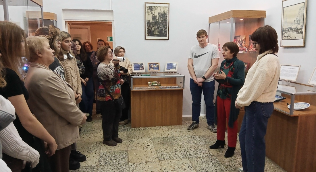 В Конаковском краеведческом музее открылась выставка «Русский фаянс» В Конаковском краеведческом музее открылась выставка «Русский фаянс»