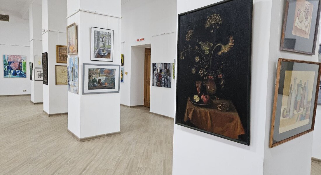 Выставка «Человек рядом. Интерьер/Натюрморт»