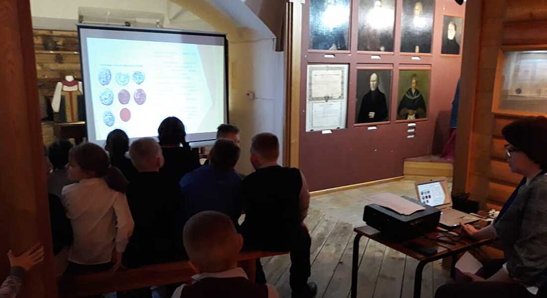 В Кашинском краеведческом музее состоялось интерактивное занятие «Символы Тверской области»