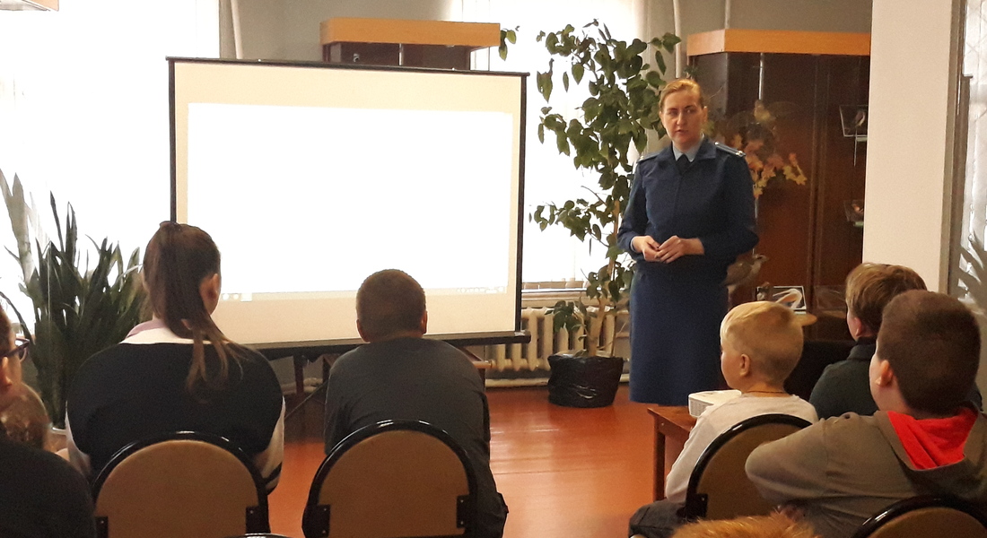 В Краснохолмском краеведческом музее проведено мероприятие «Терроризм не имеет границ» В Краснохолмском краеведческом музее проведено мероприятие «Терроризм не имеет границ»
