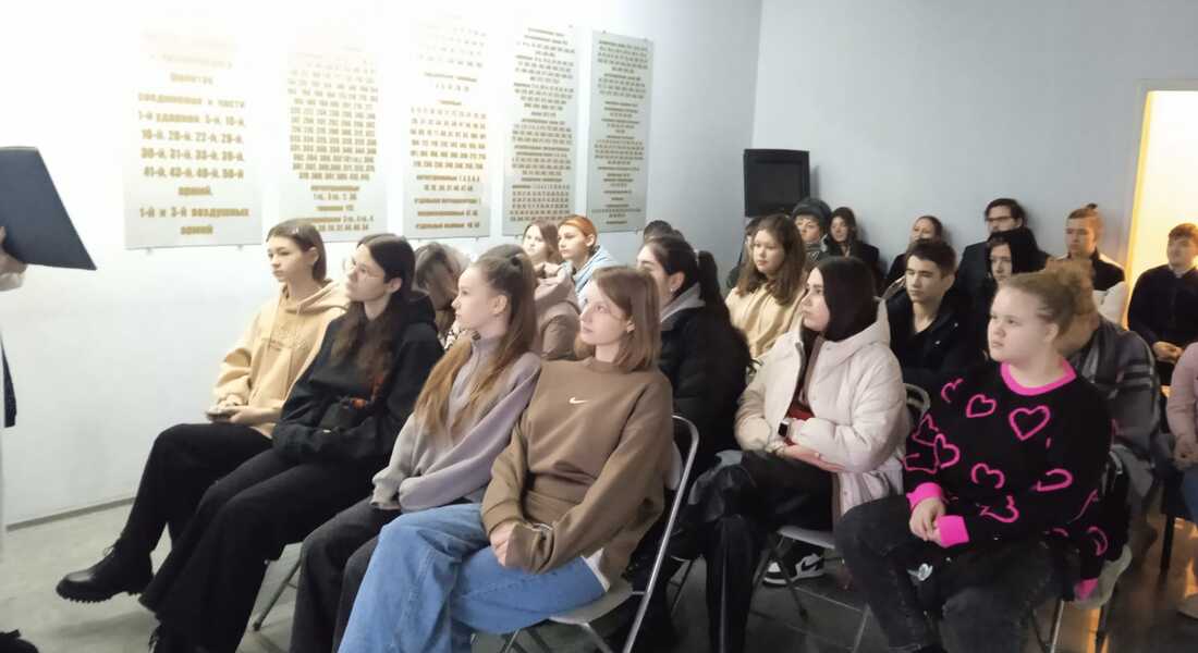 Прогулка по старому городу (по страницам альбома Н.Д. Чудовского) Прогулка по старому городу (по страницам альбома Н.Д. Чудовского)