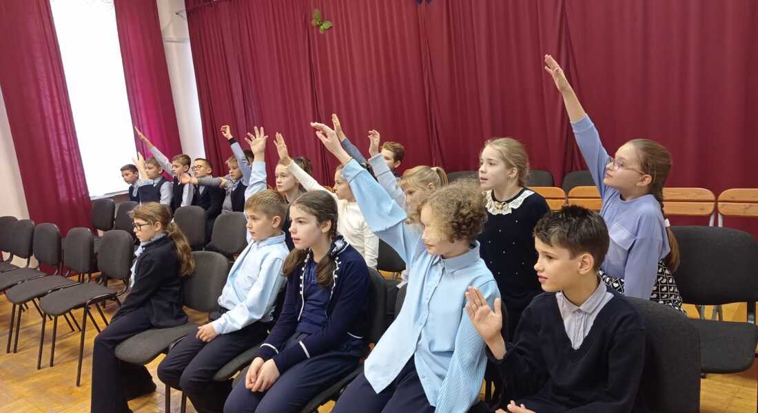 В Вышневолоцком краеведческом музее им. Г. Г. Монаховой прошло празднование Дня герба и флага Тверской области В Вышневолоцком краеведческом музее им. Г. Г. Монаховой прошло празднование Дня герба и флага Тверской области