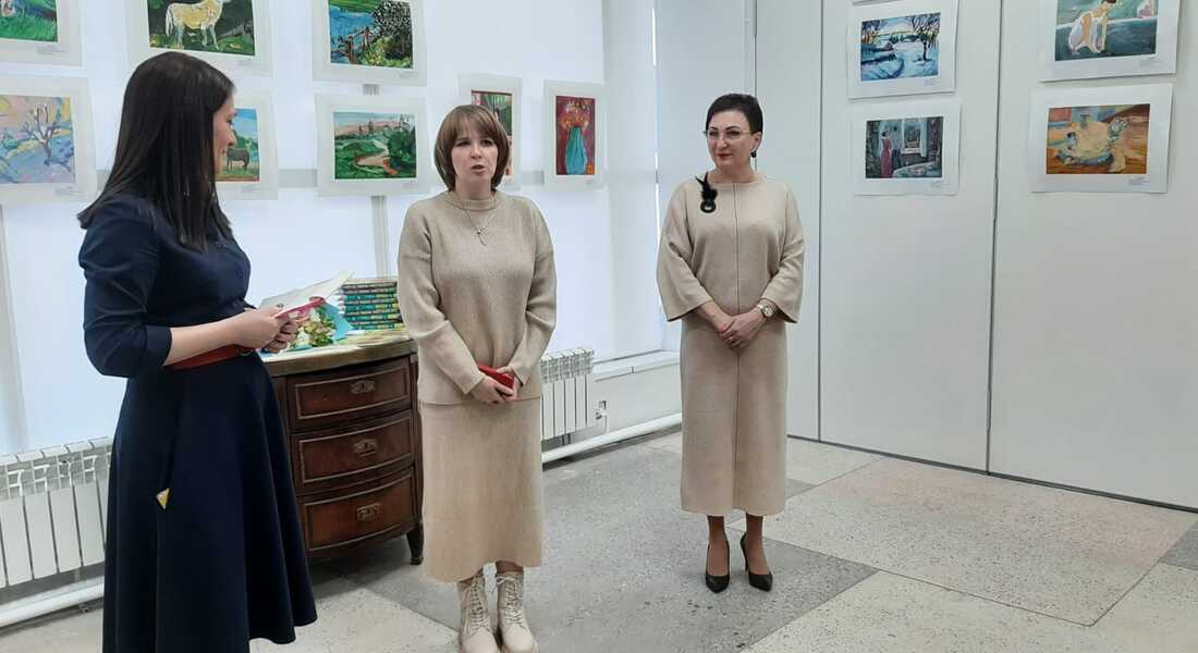 Открылась выставка детского рисунка студии изобразительного искусства "Акварелька" Открылась выставка детского рисунка студии изобразительного искусства "Акварелька"