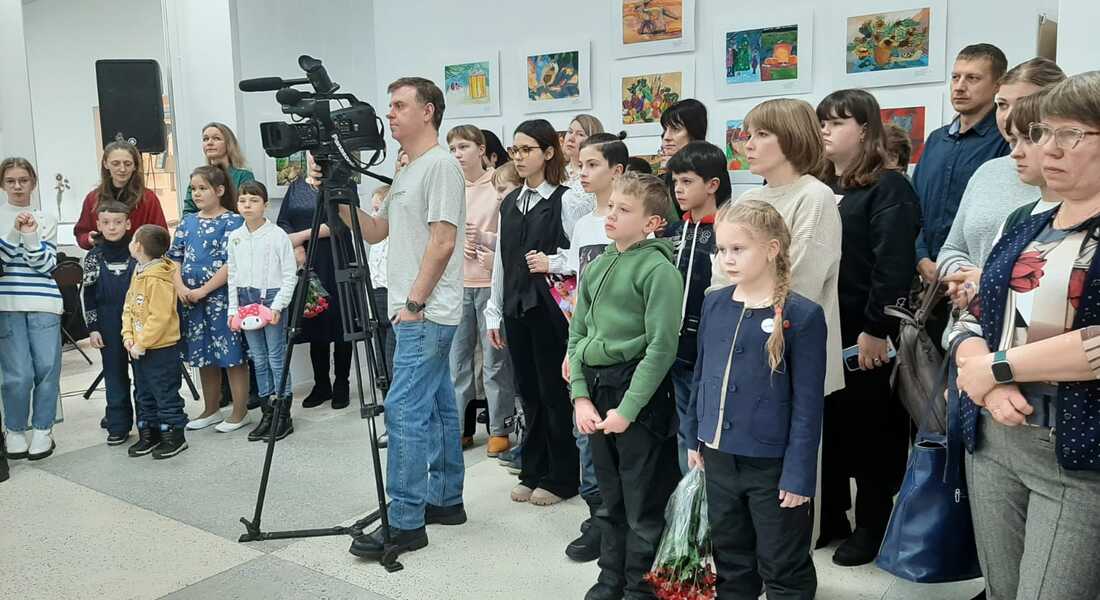 Открылась выставка детского рисунка студии изобразительного искусства "Акварелька" Открылась выставка детского рисунка студии изобразительного искусства "Акварелька"