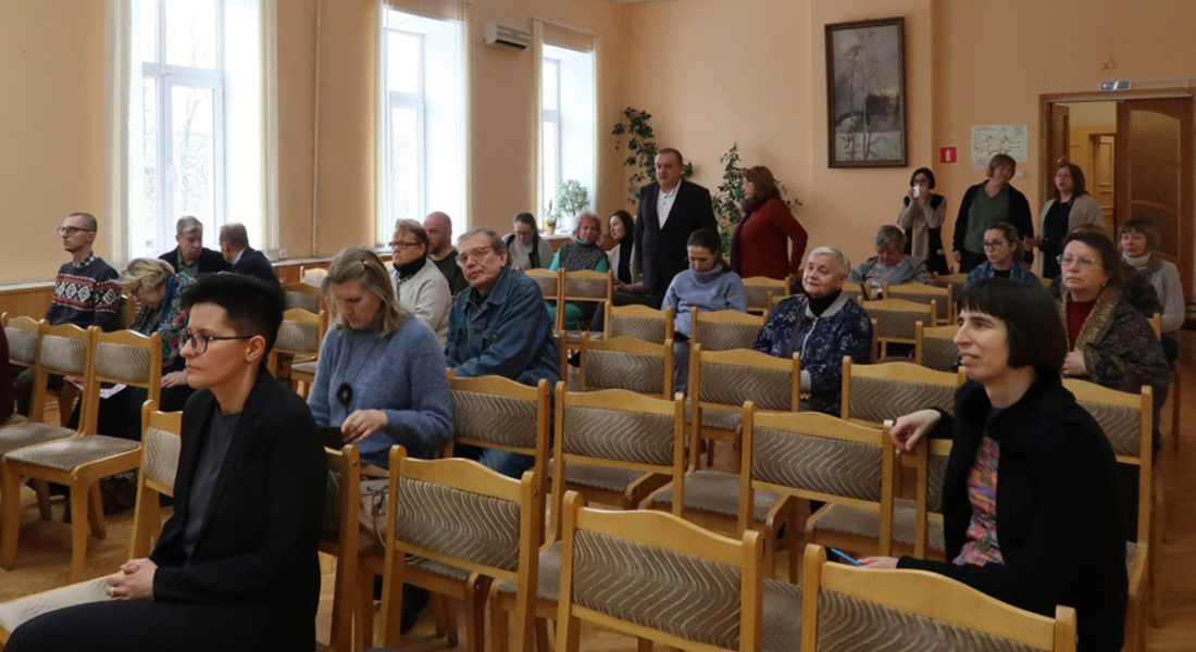В Тверской областной универсальной научной библиотеке им. А.М. Горького прошла презентация книги "Свод памятников архитектуры и монументального искусства России. Тверская область. Часть 5" В Тверской областной универсальной научной библиотеке им. А.М. Горького прошла презентация книги "Свод памятников архитектуры и монументального искусства России. Тверская область. Часть 5"